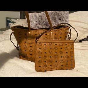 MCM Women's Liz Reversible Visetos Shopperw/pouch